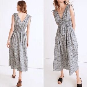 Madewell Petite Sophia Smocked Midi Dress in Florentine Floral Glassware Blue XL